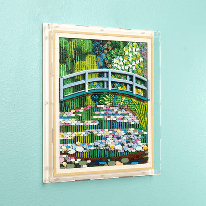31220 Claude Monet – Brücke über einen Seerosenteich - Wandvitrine