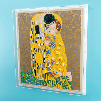 31221 Gustav Klimt – Der Kuss - Wandvitrine